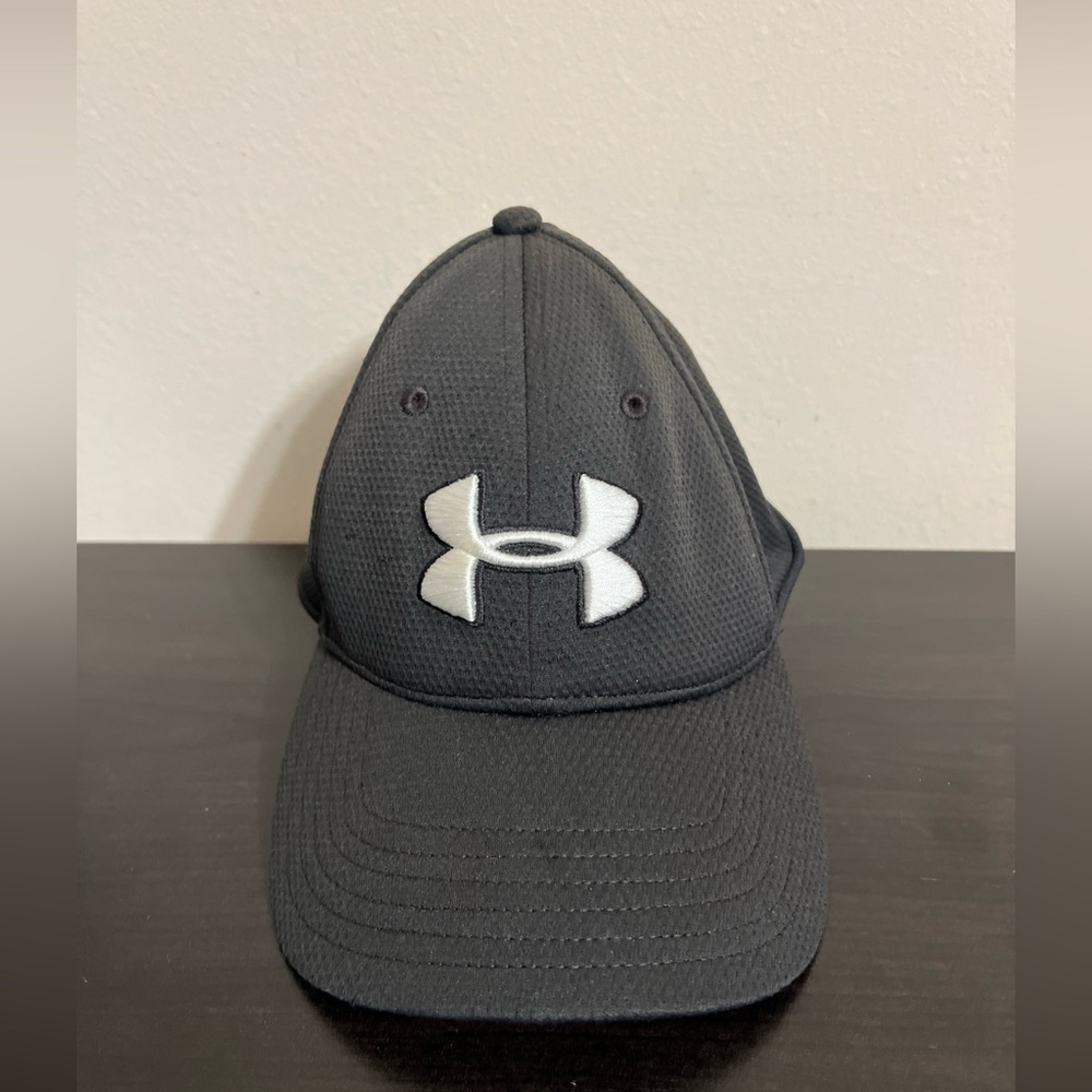 Under Armour Men Blitzing Mens Stretch Fit Cap Hat Black & White Size L/XL